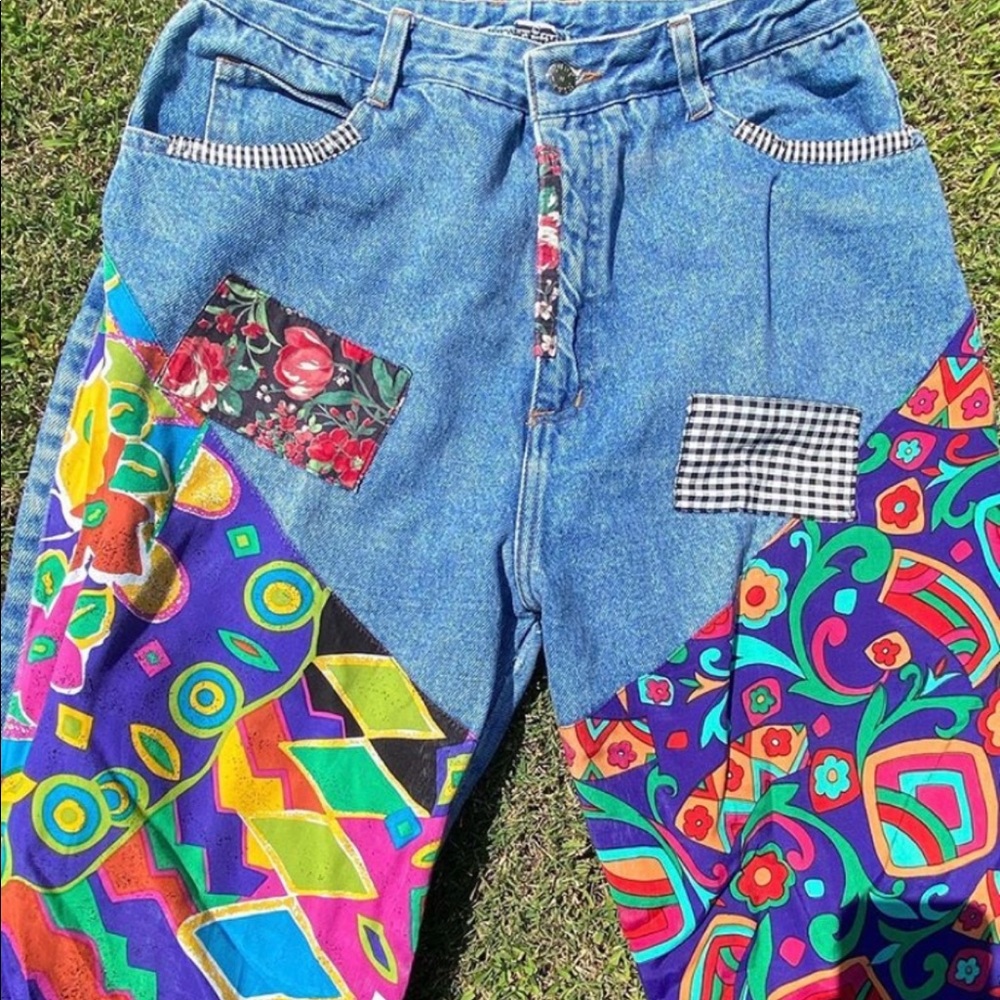 GORGEOUS VINTAGE PATCH WORK CUSTOM JEANS
